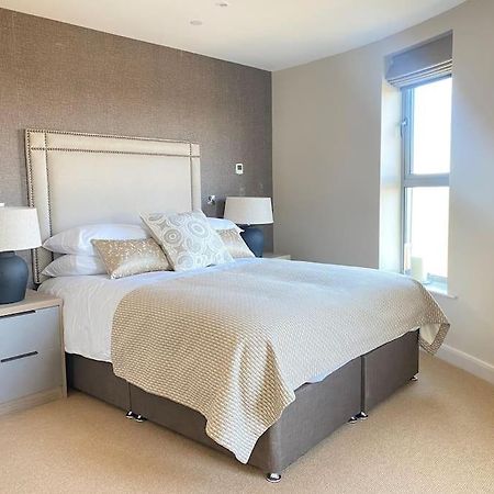Luxury Converted Water Tower In Flockton Villa Emley ภายนอก รูปภาพ