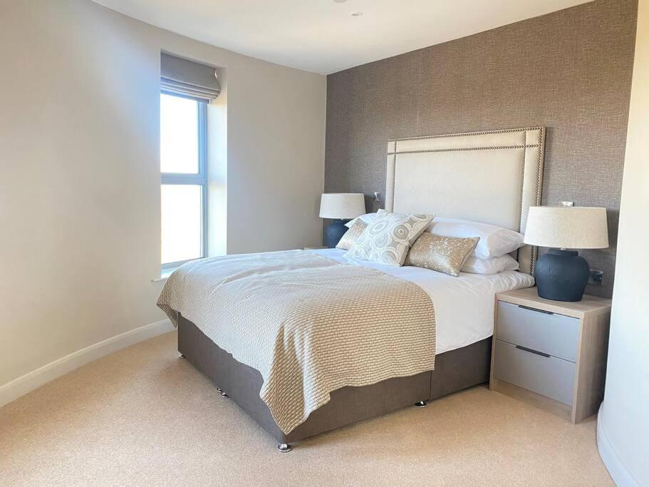 Luxury Converted Water Tower In Flockton Villa Emley ภายนอก รูปภาพ