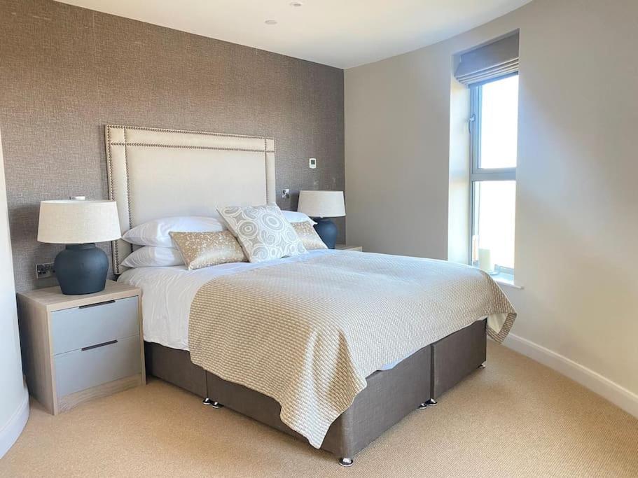 Luxury Converted Water Tower In Flockton Villa Emley ภายนอก รูปภาพ