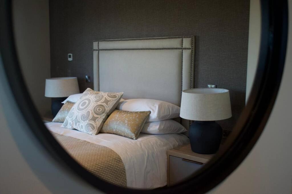 Luxury Converted Water Tower In Flockton Villa Emley ภายนอก รูปภาพ